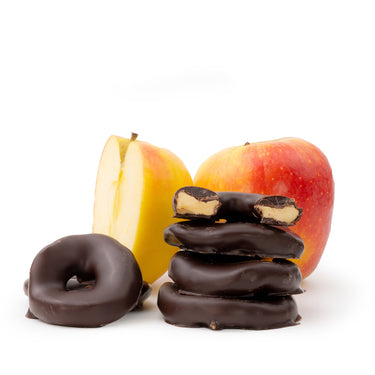 Translation missing: de.Apfelringe in Zartbitterschokolade von Snackberries – getrocknete Apfelringe mit Zartbitterschokolade