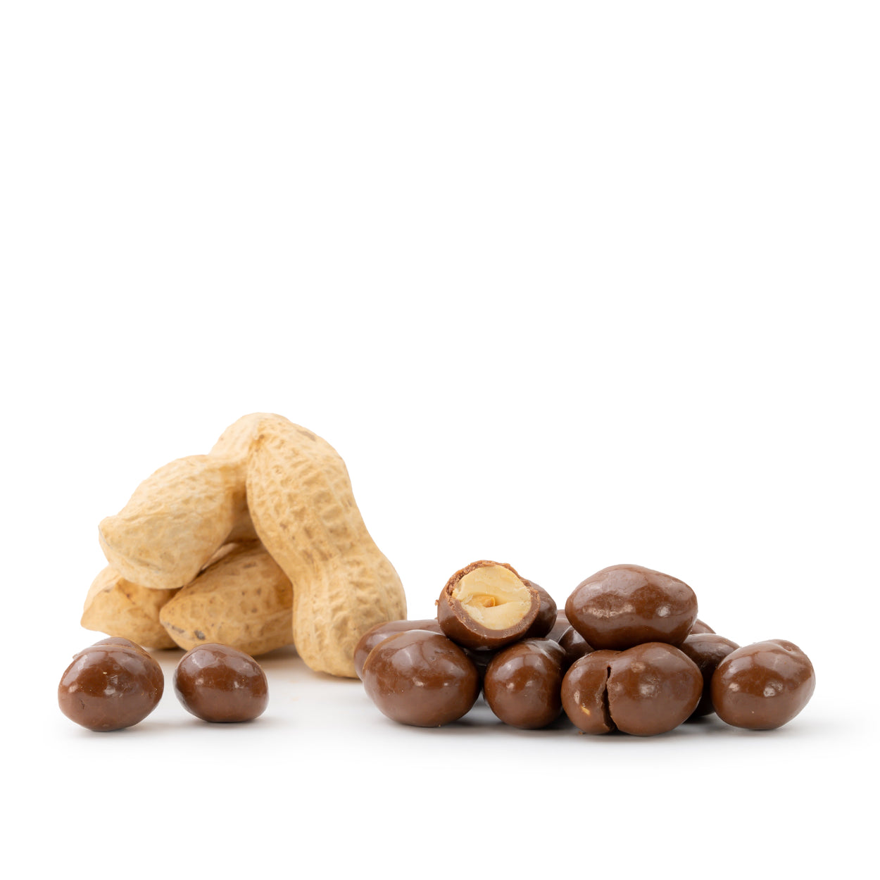 Erdnusskerne in Vollmilchschokolade von Snackberries – geröstete Erdnüsse mit Vollmilchschokolade