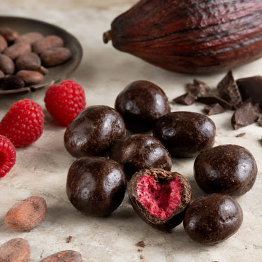 Translation missing: de.Gefriergetrocknete Himbeeren in Zartbitterschokolade