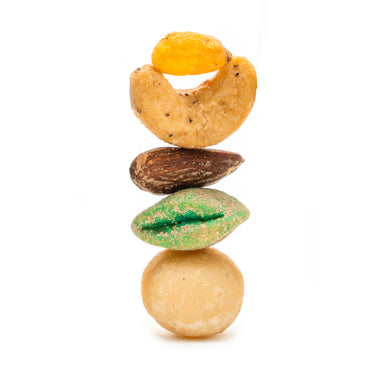 Translation missing: de.Nuts on Fire von Snackberries – pikante Mischung mit Rauchmandeln, Wasabi-Erdnüssen und Chili-Mais